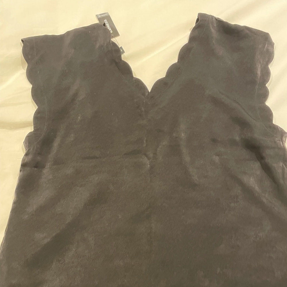 Black scalloped edge express shirt never worn